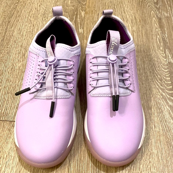 Clove shoes made for healthcare workers - Picture 2 of 7